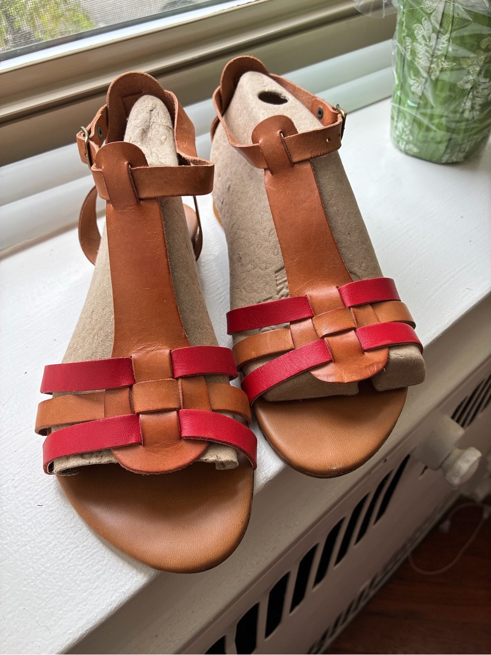 Women's Leather T-Strap Sandals in Tan and Red